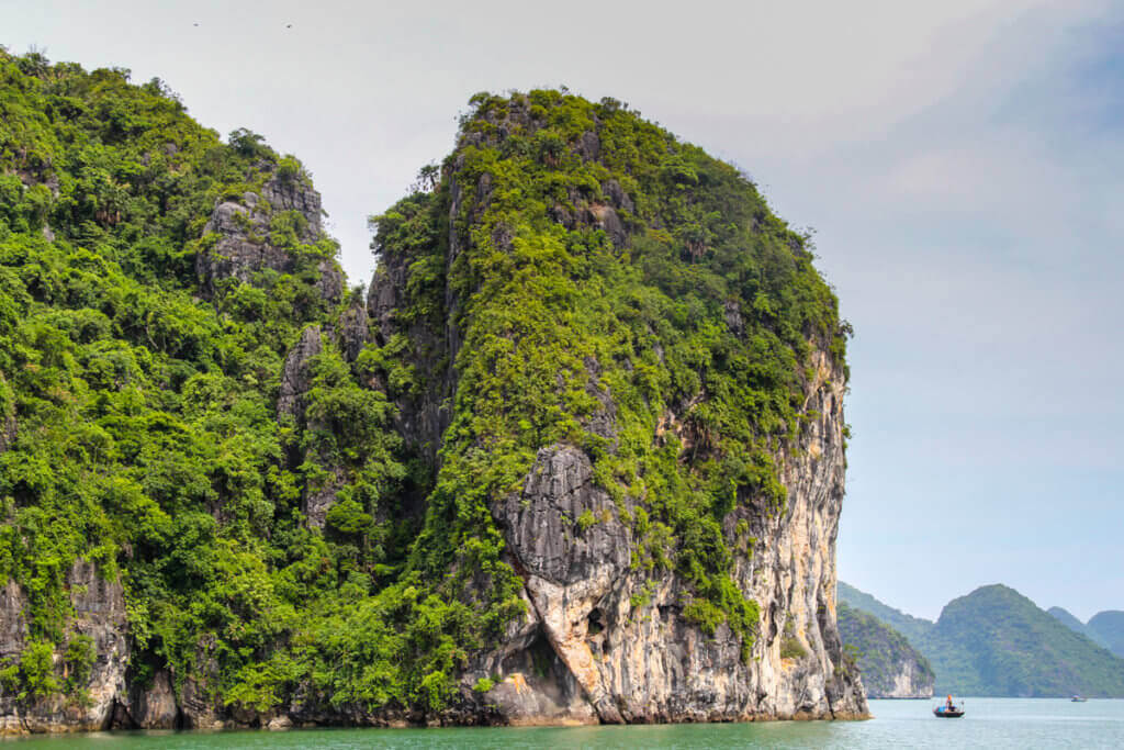 reise-urlaub-vietnam-asien-rundreise-halongbay-buchen