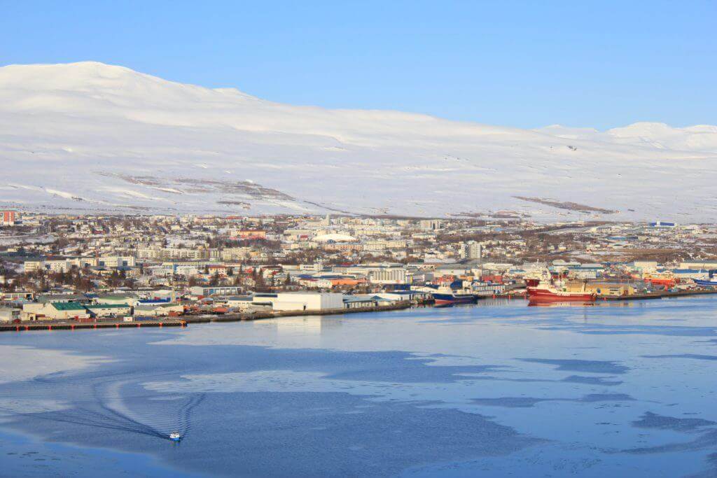 Mietwagenrundreise-island-europa-walewatching-nordisland-reisen-island-nordeuropa-Akureyri